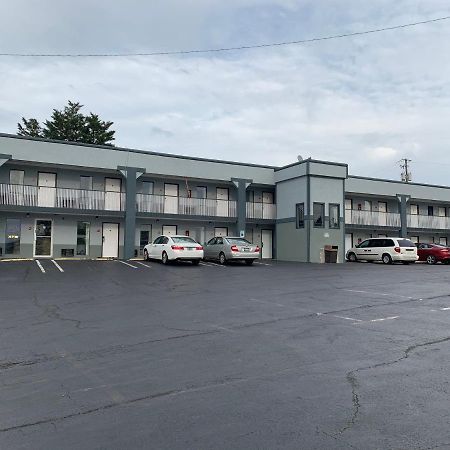 Royal Inn & Suites Knoxville Buitenkant foto